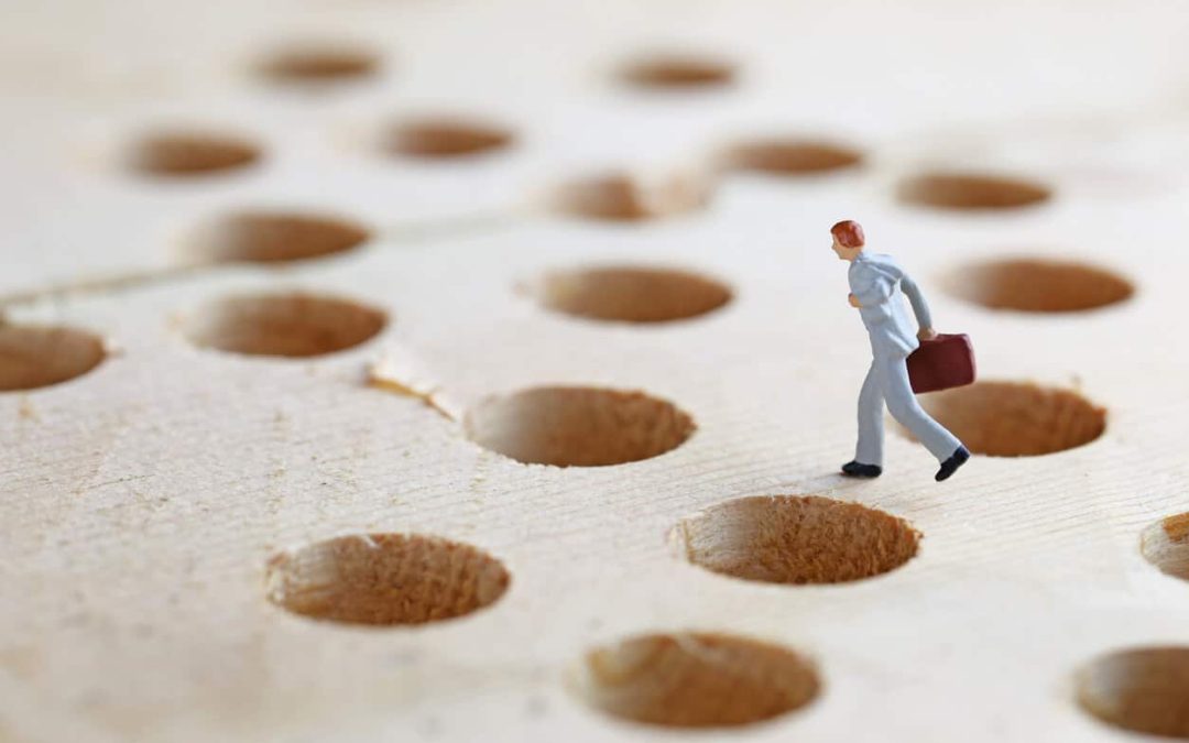 How UK SMEs Can Avoid Legal Pitfalls When Expanding Overseas